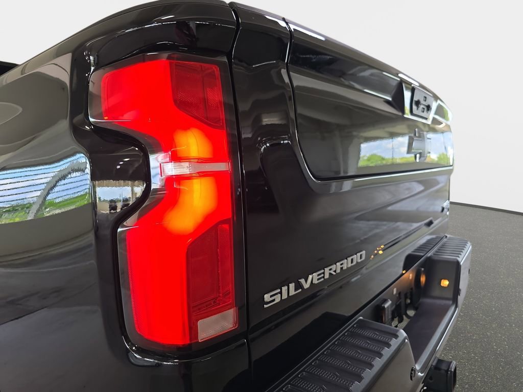 Used 2026 Chevrolet Silverado 2500 ZR2 AWD/4WD image 31