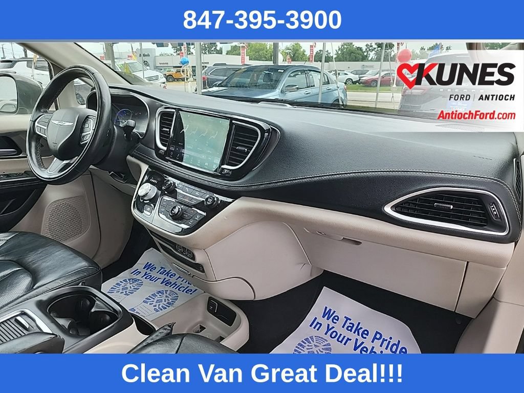 Used 2022 Chrysler Pacifica Touring-L w/ Uconnect Theater Family Group FWD image 53