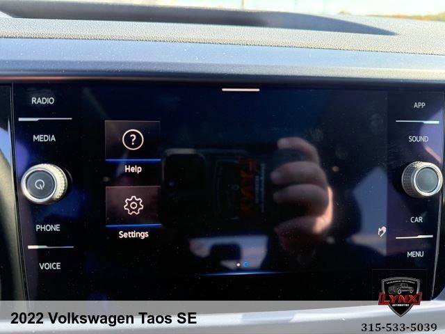 Used 2022 Volkswagen Taos SE w/ Panoramic Sunroof Package image 22
