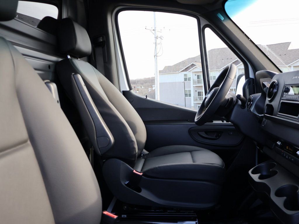 New 2026 Mercedes-Benz Sprinter 144 Cargo image 10
