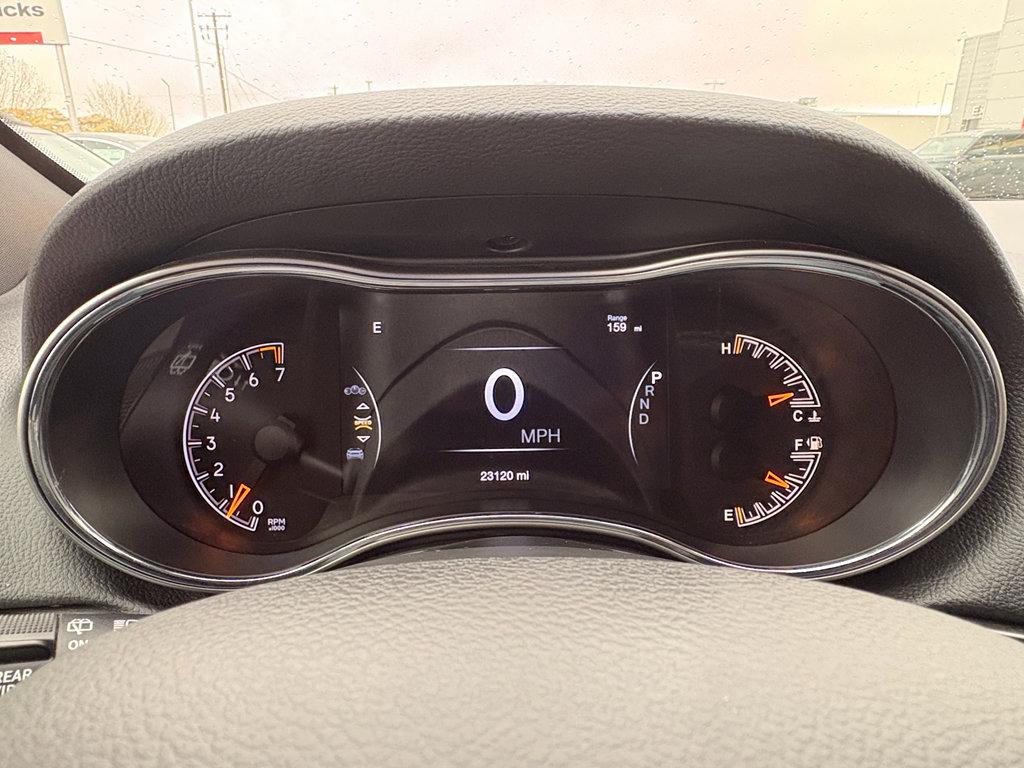Used 2022 Jeep Grand Cherokee Altitude AWD/4WD image 21