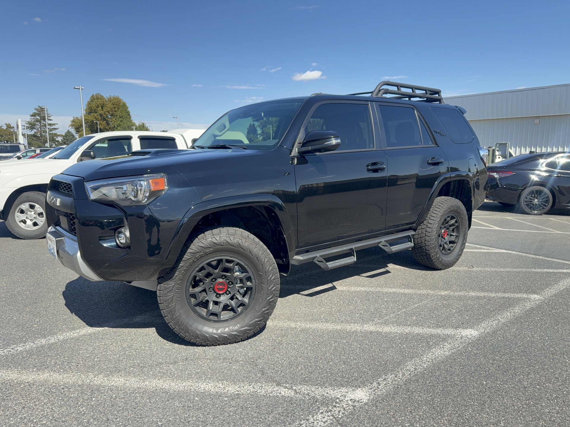 Used 2024 Toyota 4Runner TRD Off-Road Premium w/ TRD Black Wheel Package (TMS) AWD/4WD image 33