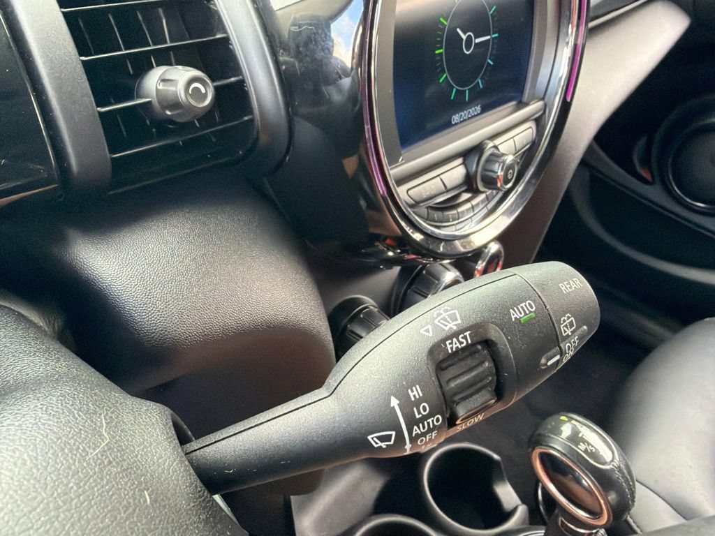 Used 2019 MINI Cooper 4-Door Hardtop FWD image 27