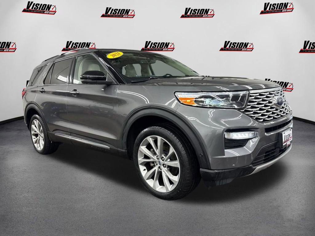 Used 2021 Ford Explorer Platinum w/ Equipment Group 601A AWD/4WD image 3