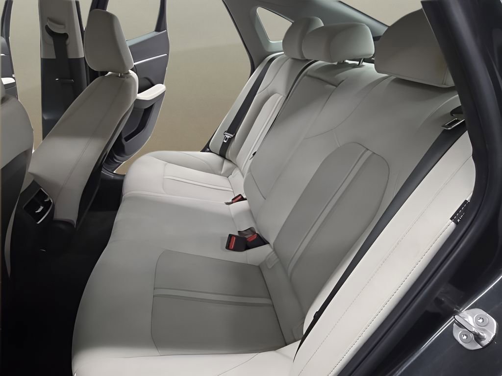 Certified 2025 Hyundai Sonata SEL image 15