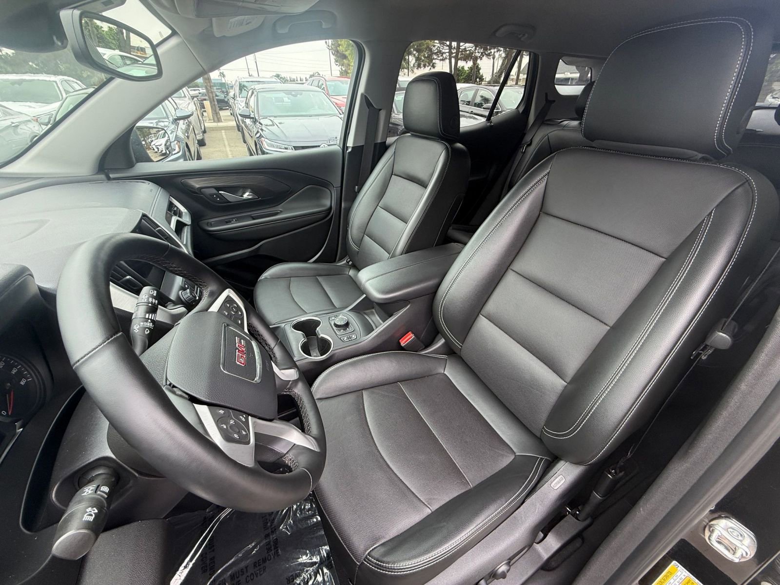 Used 2024 GMC Terrain SLT image 32