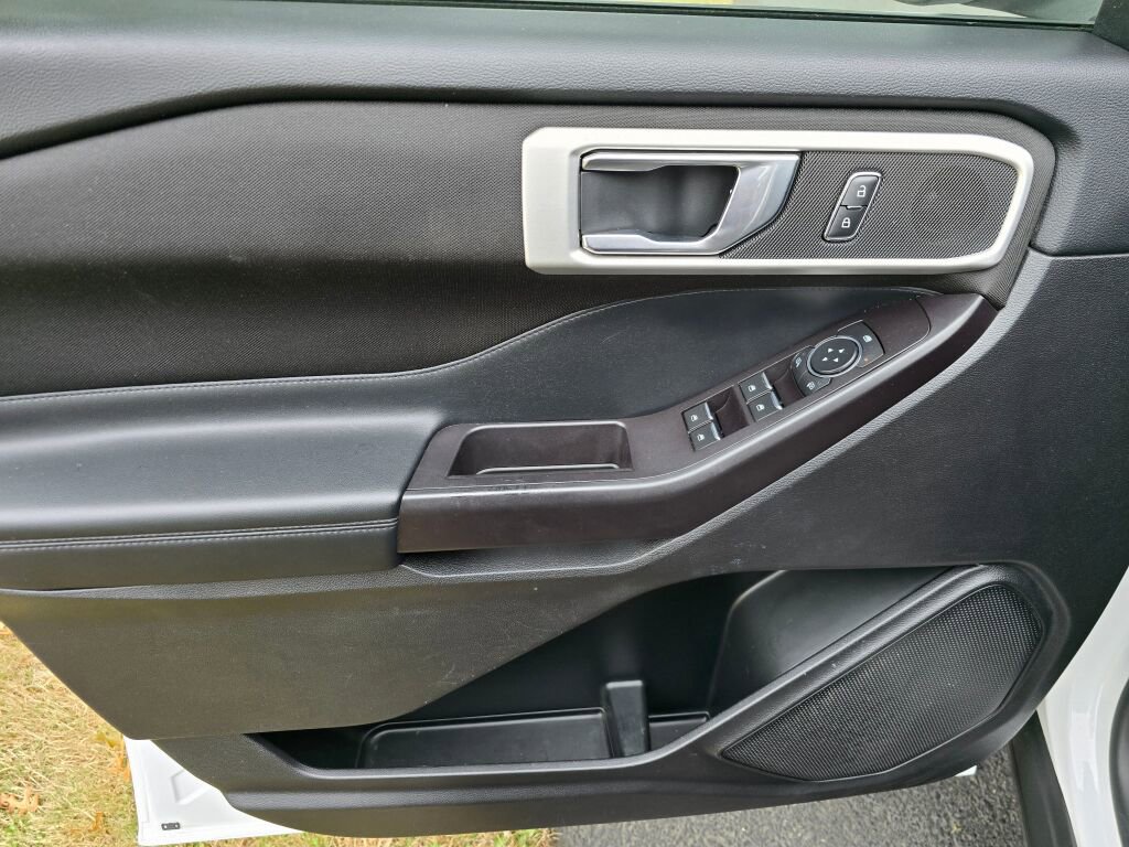 Used 2020 Ford Explorer XLT w/ Class III Trailer Tow Package image 25