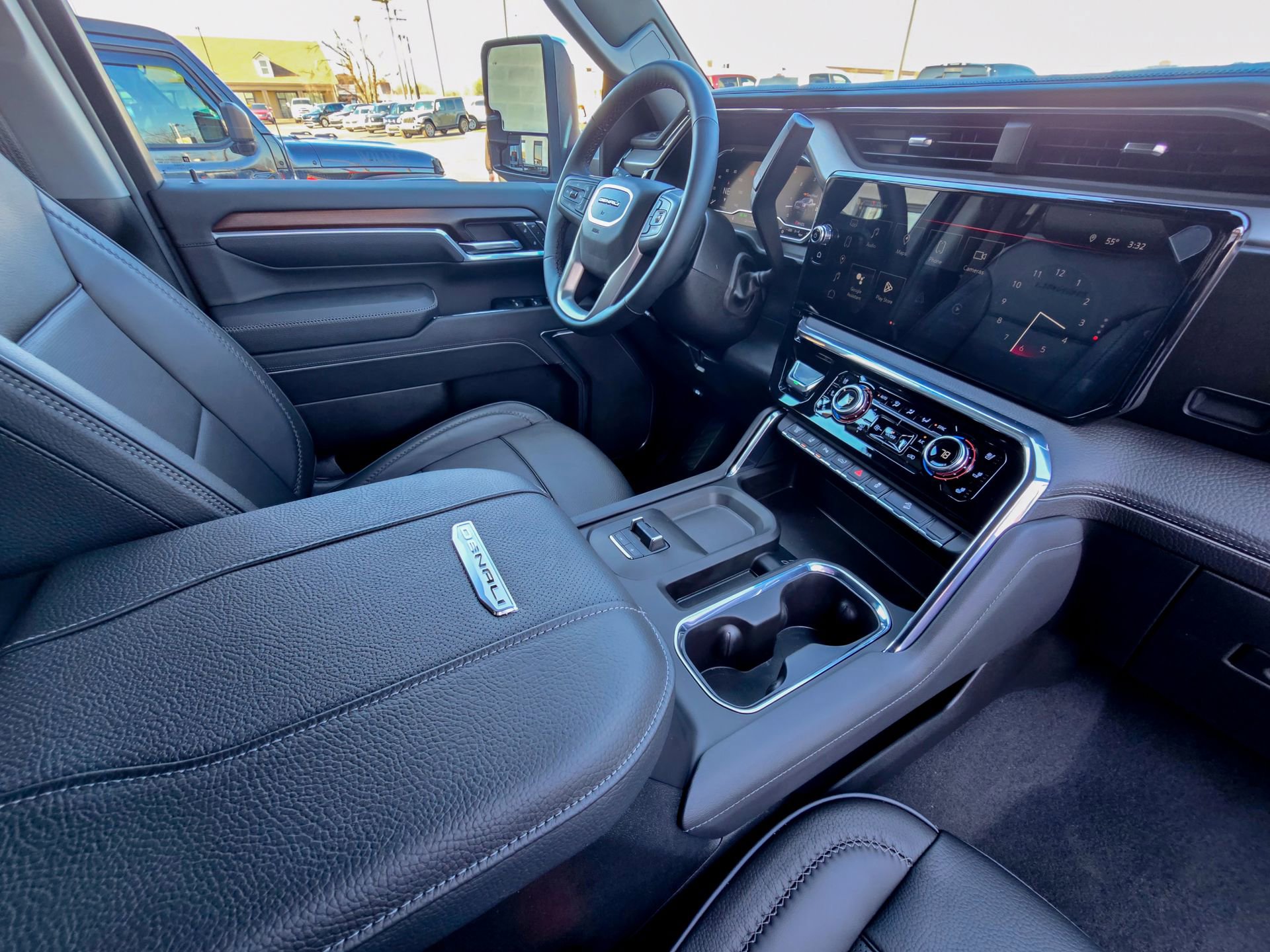 Used 2025 GMC Sierra 3500 Denali w/ Denali Reserve Package image 31