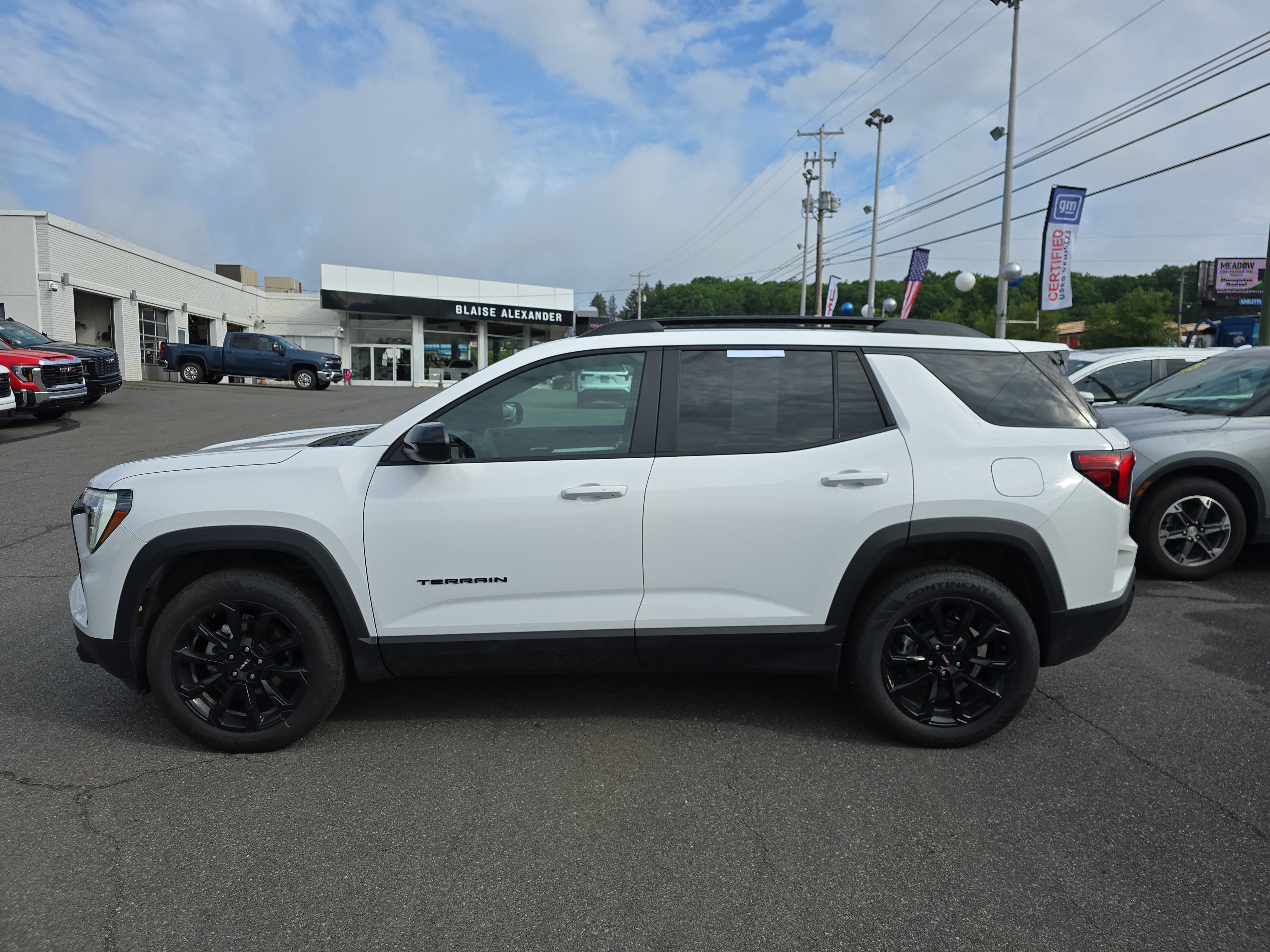 Used 2026 GMC Terrain Elevation w/ Elevation Premium Package AWD/4WD image 9