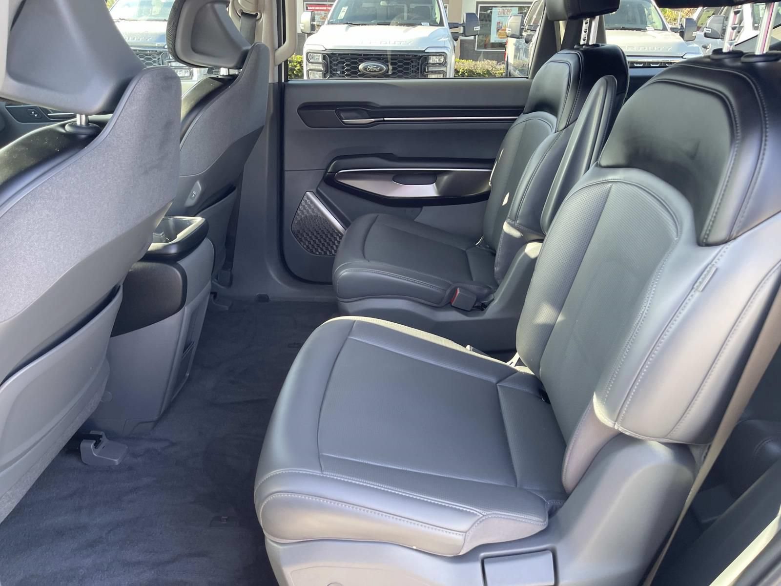 Used 2024 Kia EV9 Light Long Range RWD image 13