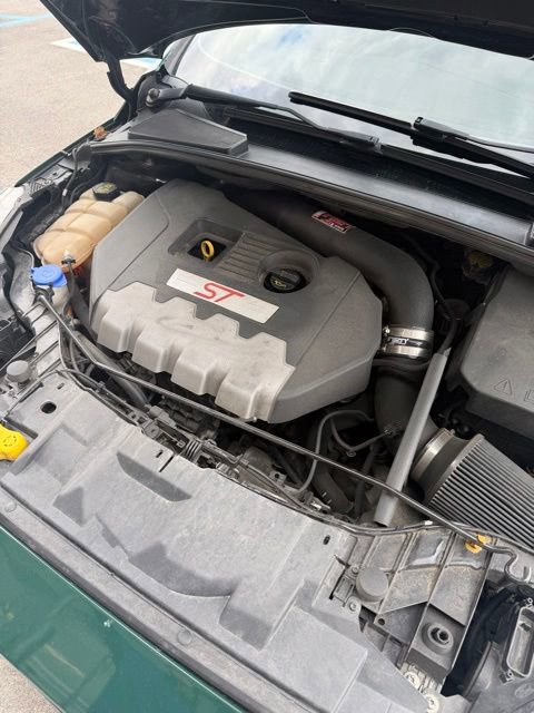 Used 2017 Ford Focus ST FWD image 9