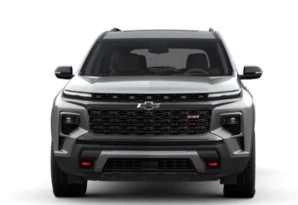 Used 2025 Chevrolet Traverse Z71 image 2