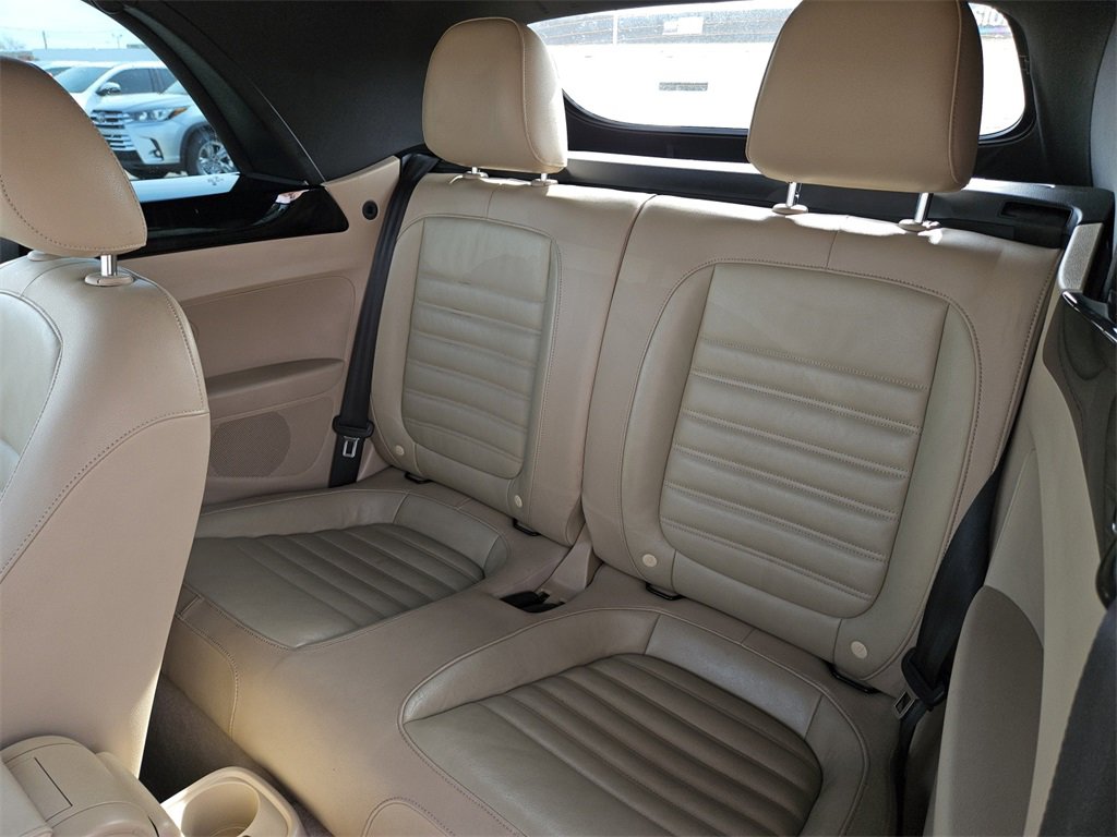 Used 2013 Volkswagen Beetle Turbo image 11