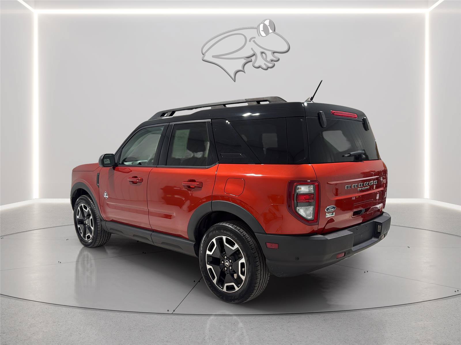 Certified 2022 Ford Bronco Sport Outer Banks w/ Tech Package AWD/4WD image 3