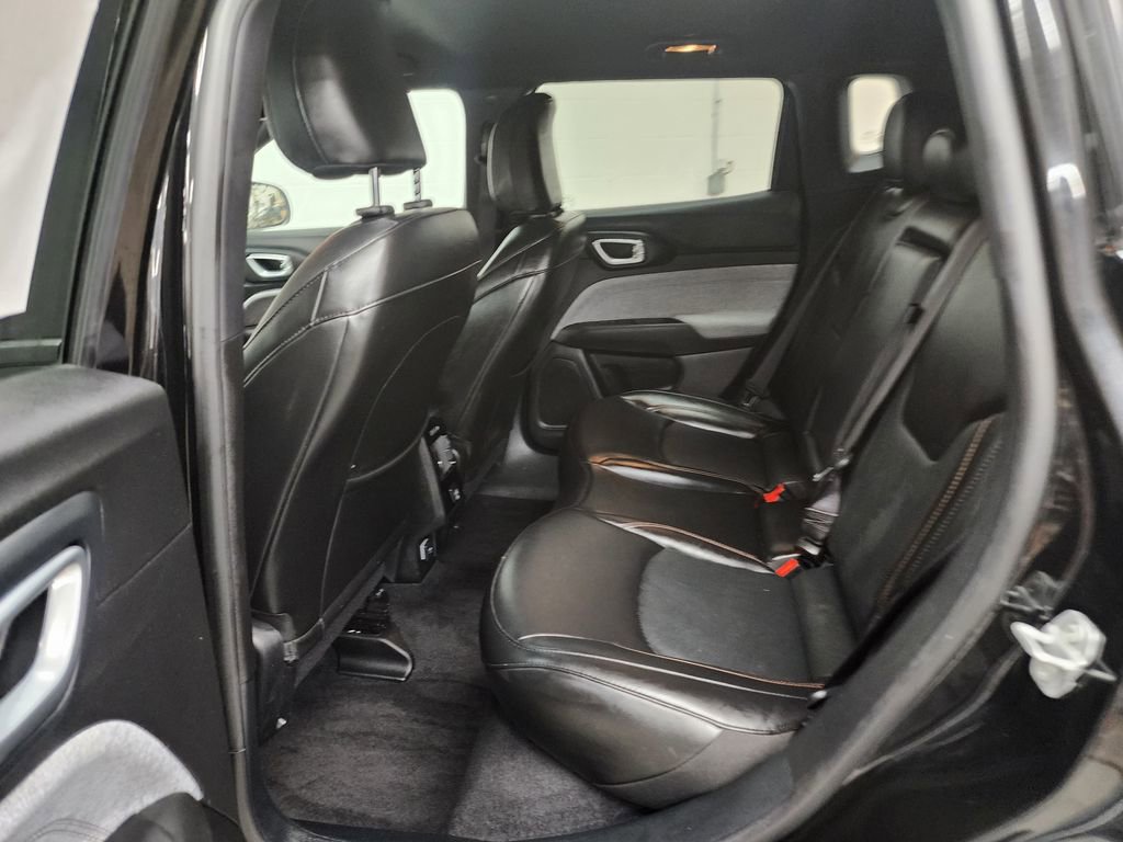 Used 2023 Jeep Compass Latitude AWD/4WD image 24