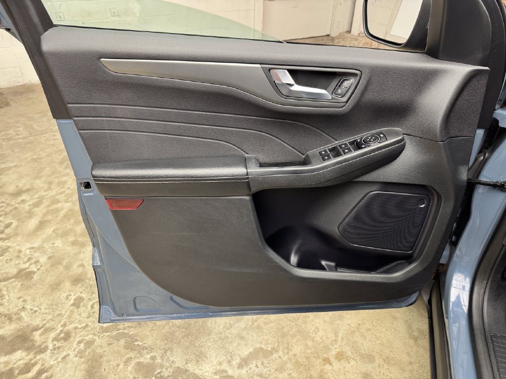 Certified 2023 Ford Escape SE FWD image 10