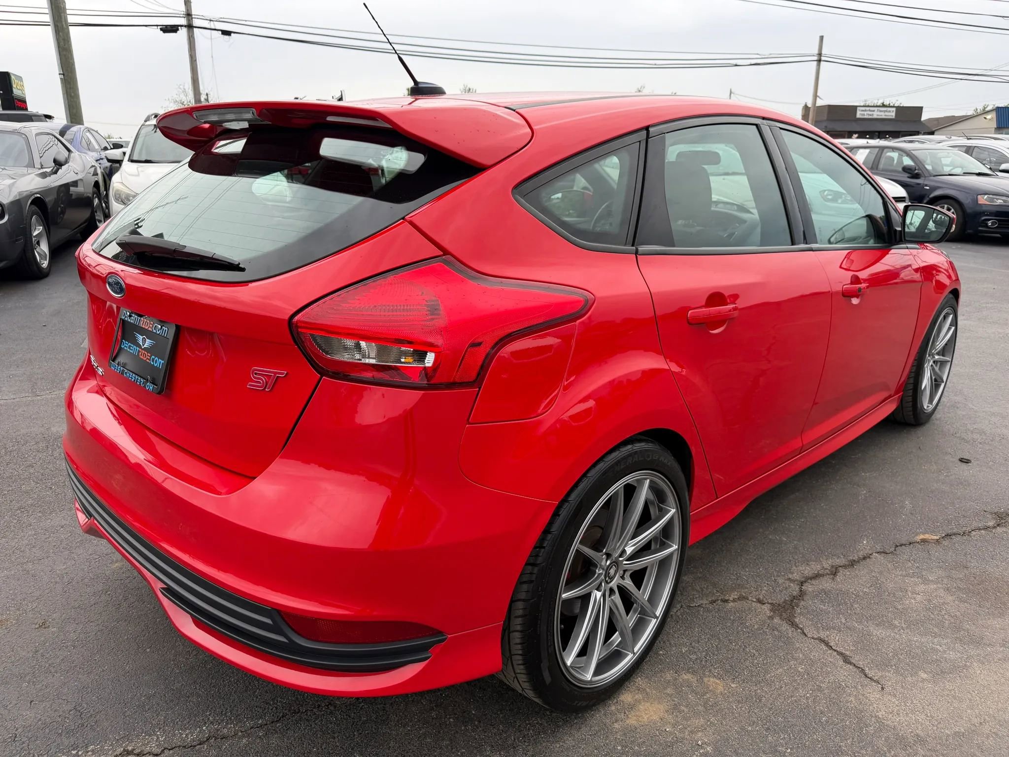 Used 2017 Ford Focus ST FWD image 3