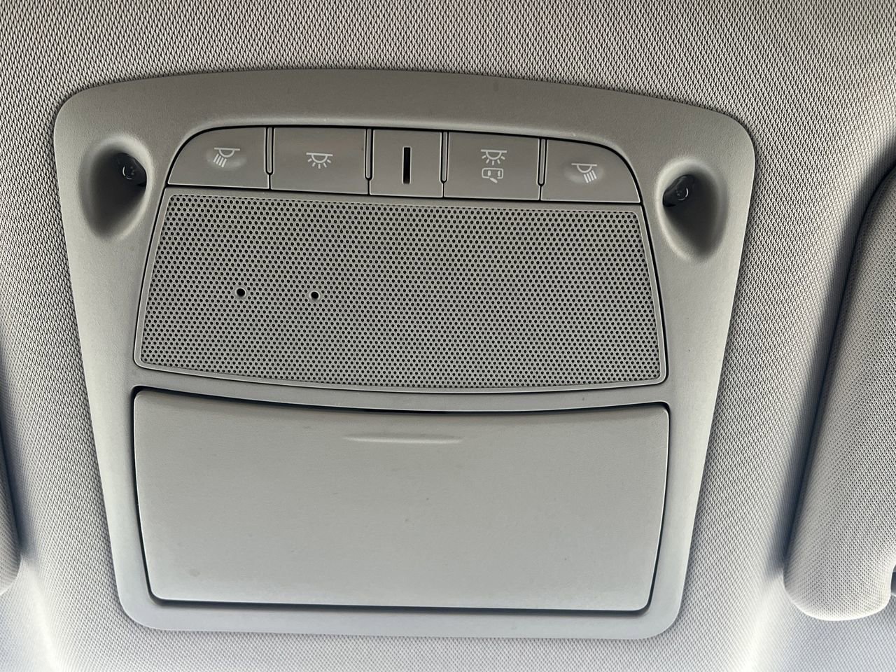 Used 2020 Nissan Pathfinder SV image 17