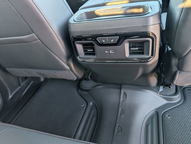 Used 2025 GMC Sierra 3500 AT4 w/ AT4 Premium Plus Package image 29