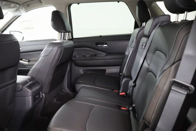 New 2025 Nissan Pathfinder SL image 28