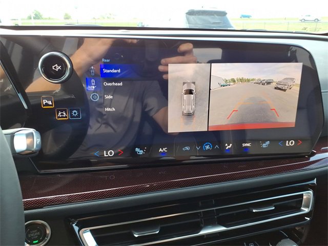 New 2026 Chevrolet Traverse Z71 w/ Driver Confidence Package image 15