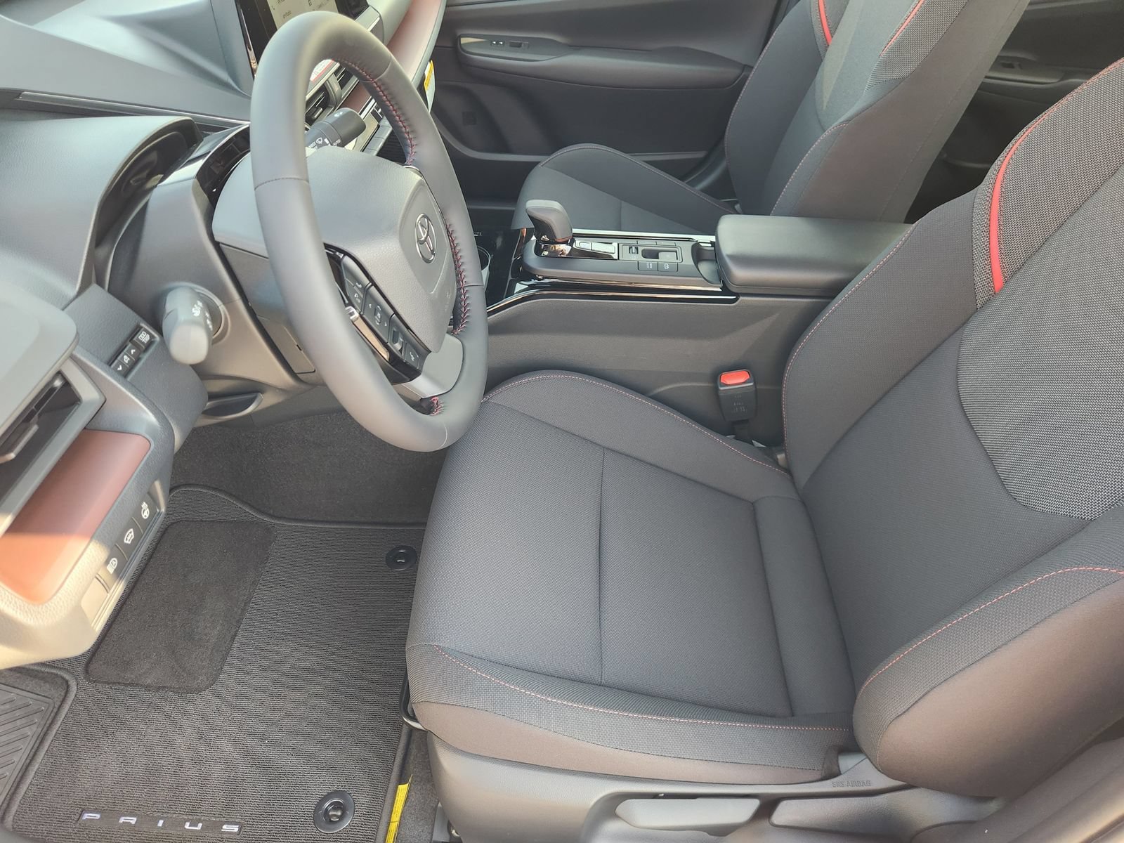 New 2026 Toyota Prius Plug-In Hybrid FWD image 14