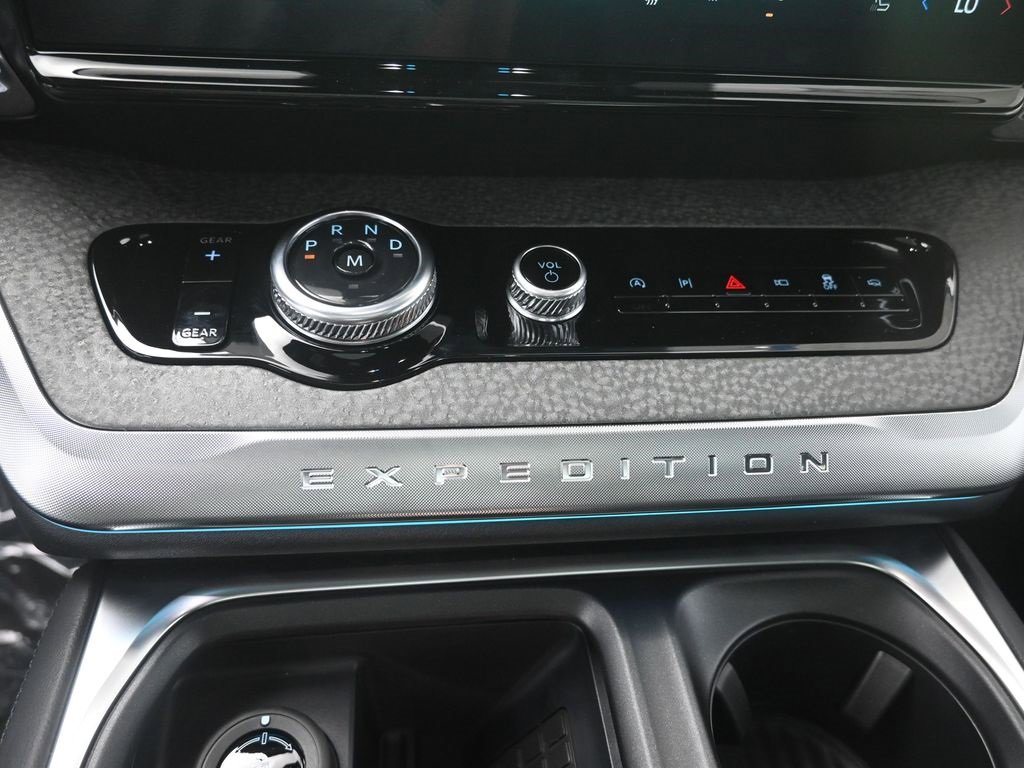 New 2025 Ford Expedition Tremor image 9