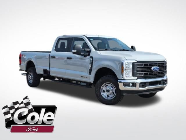 New 2025 Ford F350 XL w/ 360-Degree Camera Package