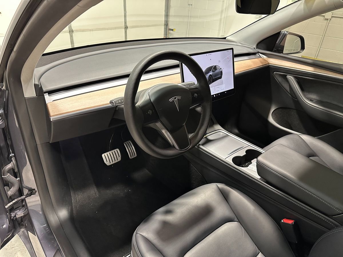 Used 2023 Tesla Model Y Performance AWD/4WD image 26
