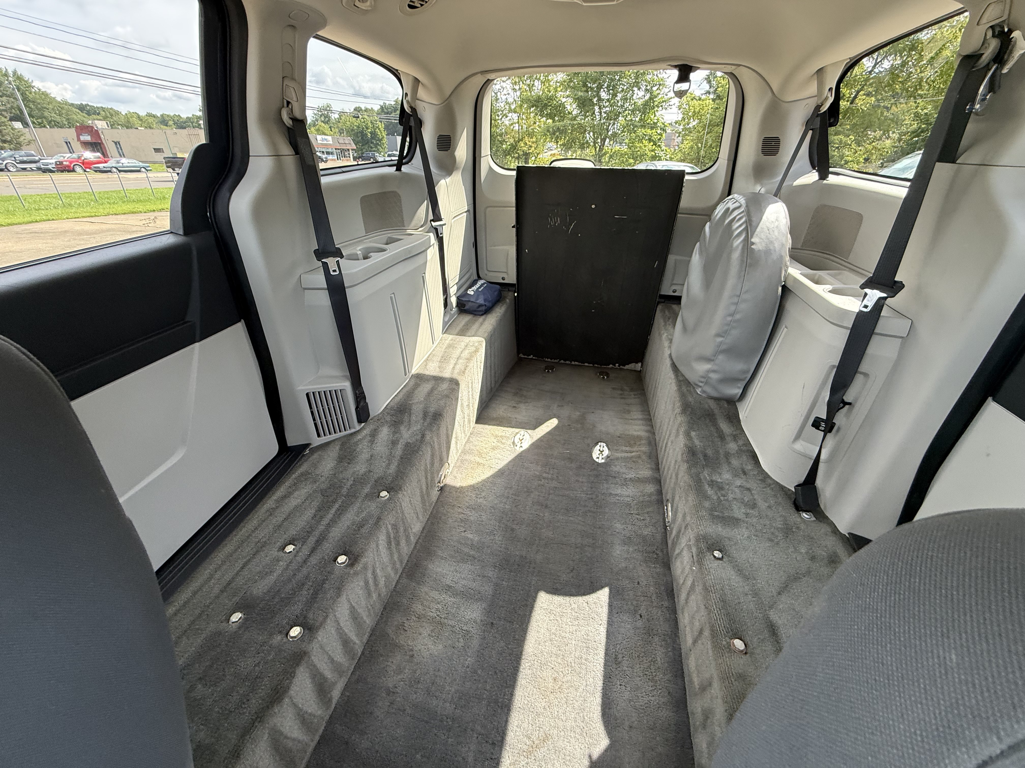 Used 2008 Dodge Grand Caravan SXT FWD image 26