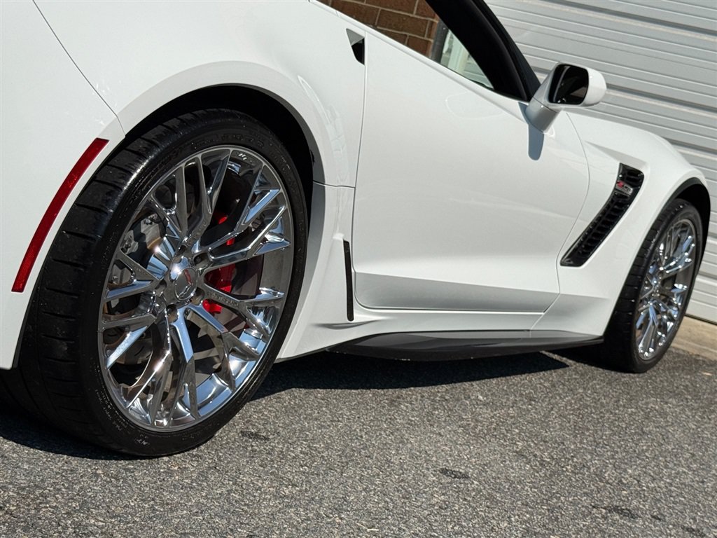 Used 2018 Chevrolet Corvette Z06 RWD image 39