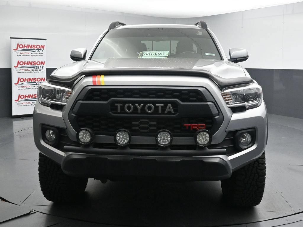 Used 2021 Toyota Tacoma TRD Off-Road AWD/4WD image 3
