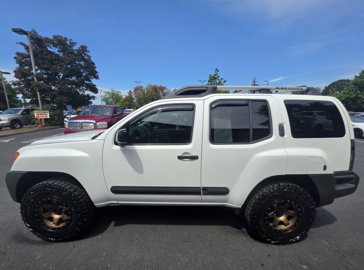 Used 2014 Nissan Xterra PRO-4X w/ Pro-4x Leather Package AWD/4WD image 3