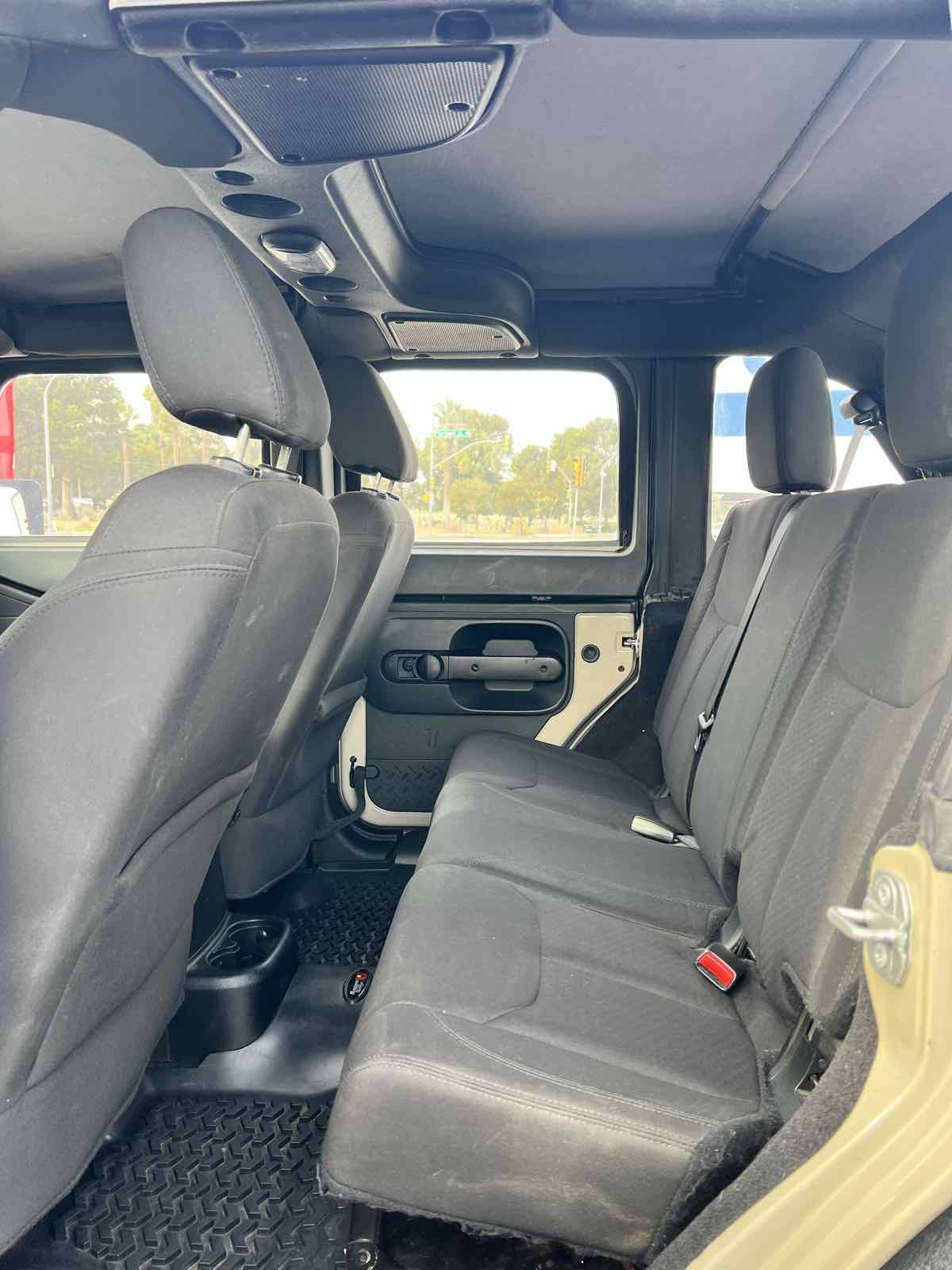 Used 2018 Jeep Wrangler Unlimited Sport w/ Connectivity Group image 21