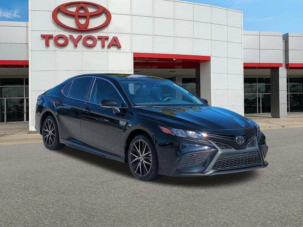 Certified 2024 Toyota Camry SE w/ Convenience Package FWD image 1