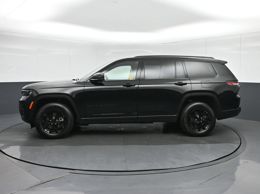 Used 2025 Jeep Grand Cherokee L Altitude AWD/4WD image 4