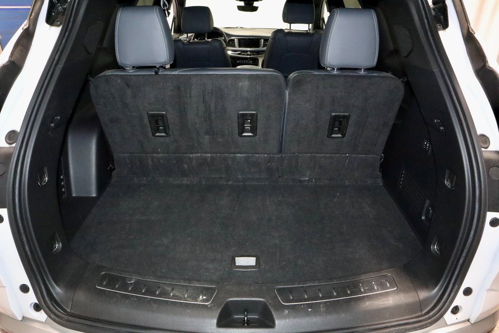Used 2024 Buick Enclave Premium image 15