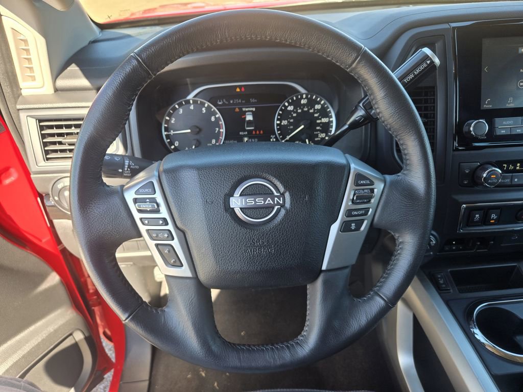 Used 2024 Nissan Titan SV w/ SV Convenience Package image 16