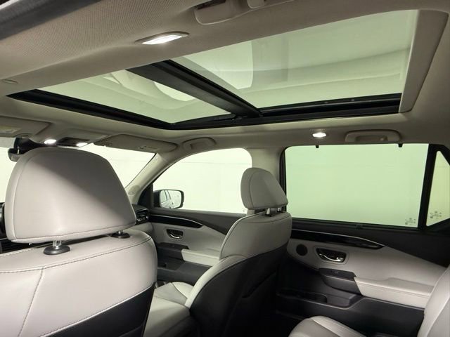 Used 2023 Honda Pilot Touring image 37