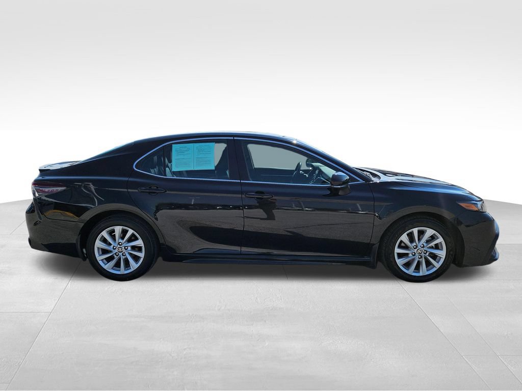 Used 2024 Toyota Camry SE FWD image 4