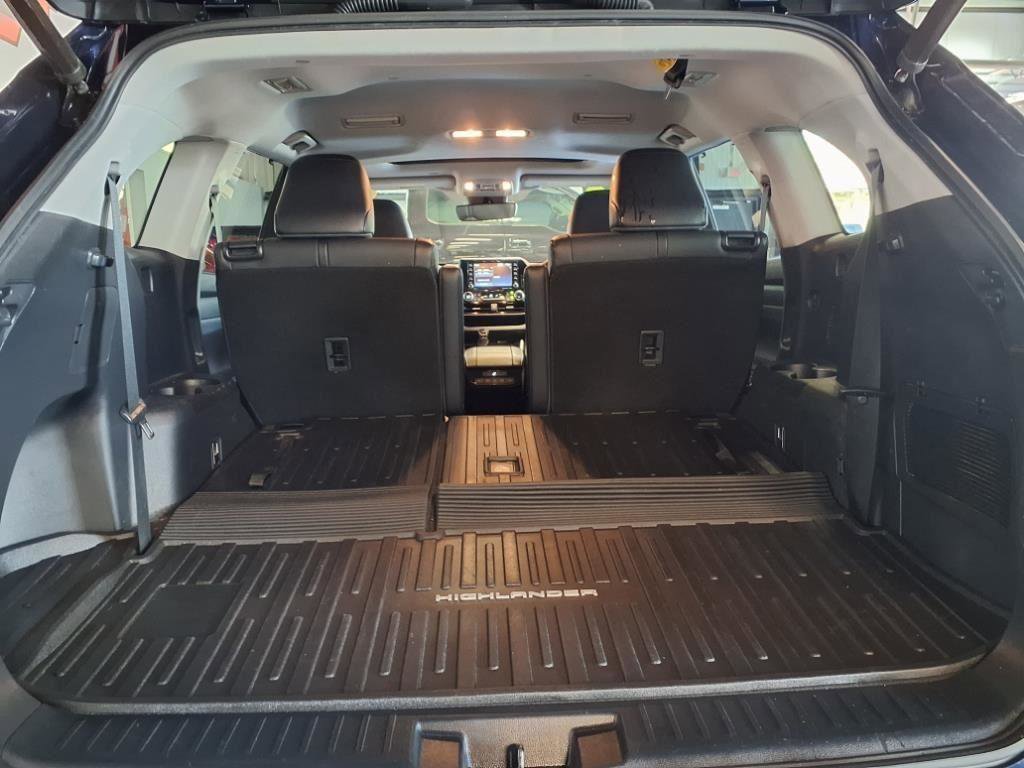 Used 2020 Toyota Highlander XLE image 6