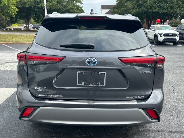 Used 2021 Toyota Highlander Platinum AWD/4WD image 4