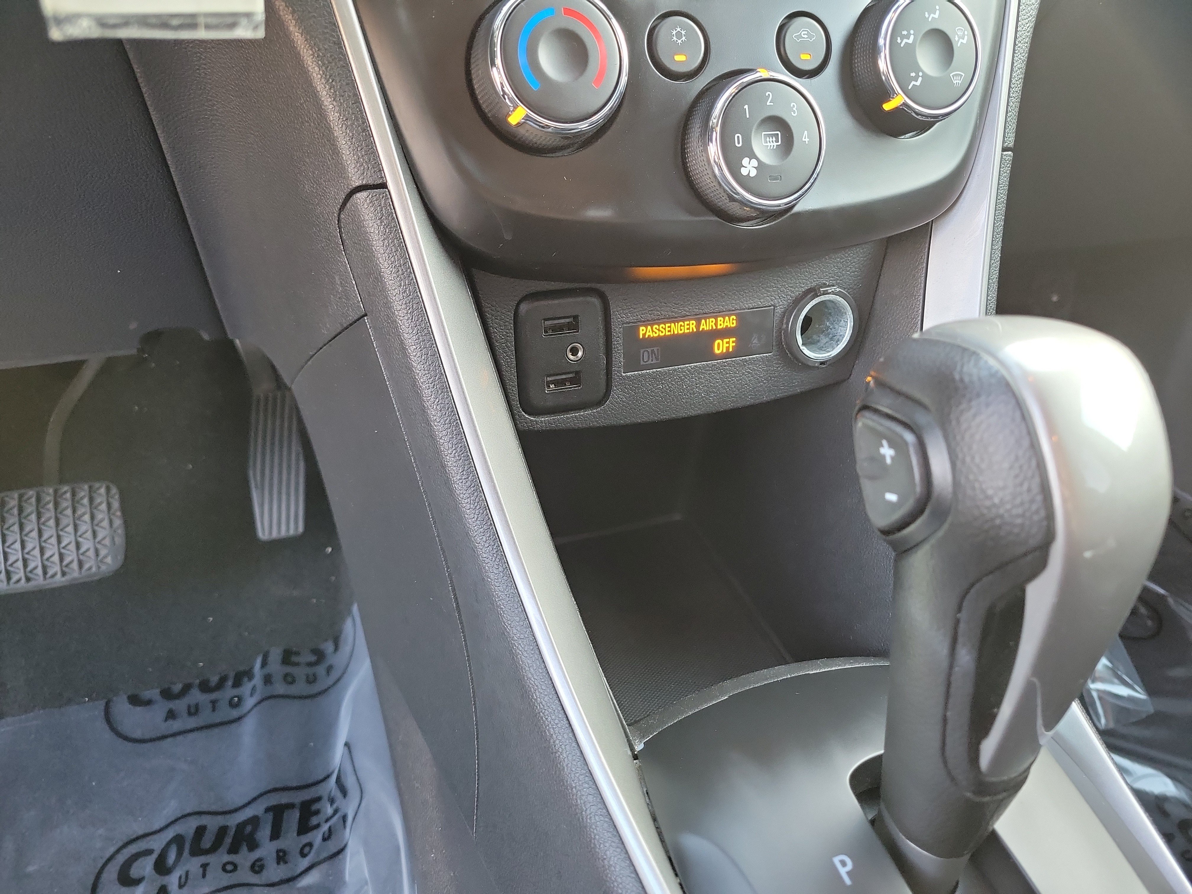 Used 2021 Chevrolet Trax LT FWD image 24