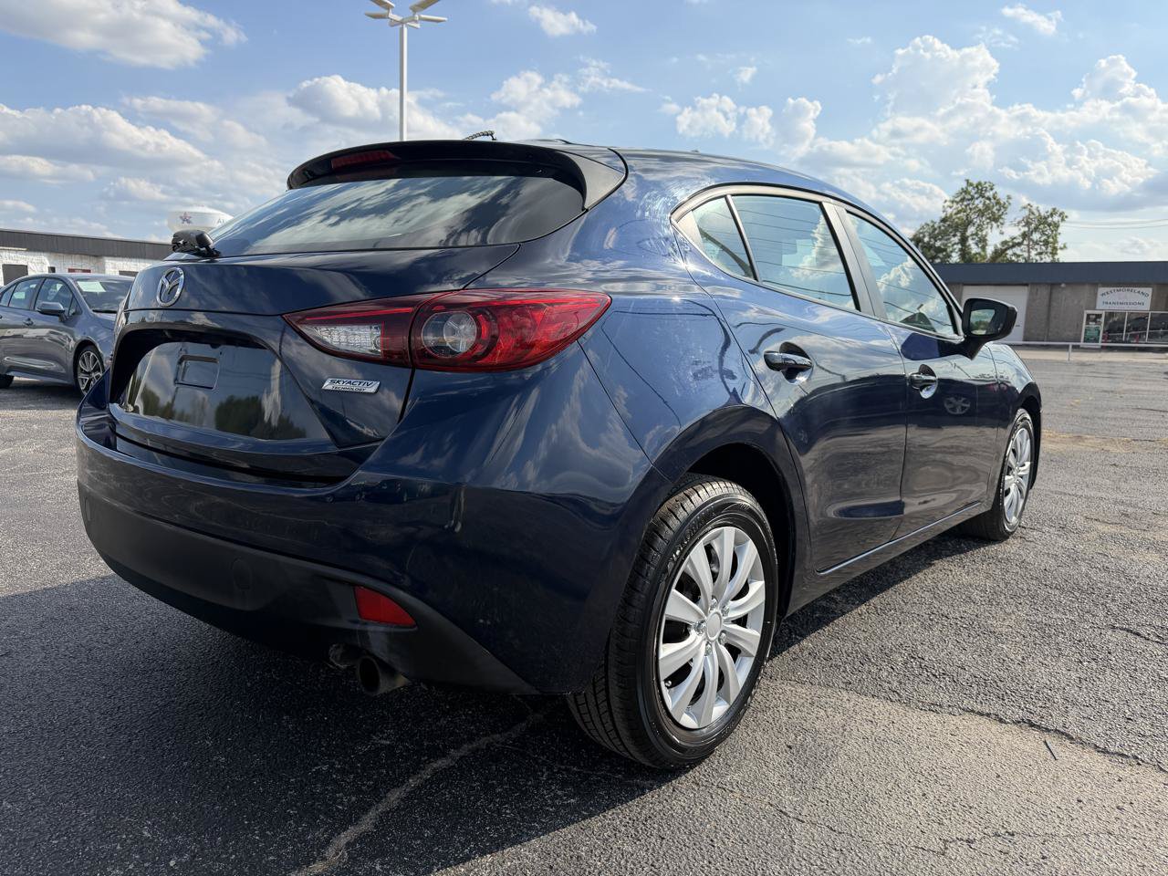 Used 2016 MAZDA MAZDA3 i Sport FWD image 6
