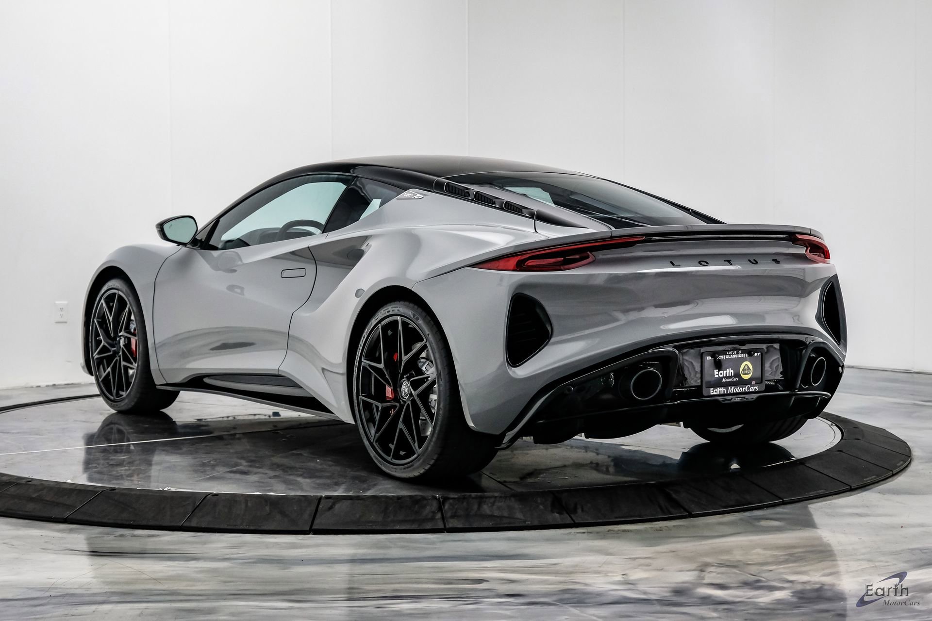 New 2026 Lotus Emira V6 SE RWD image 13