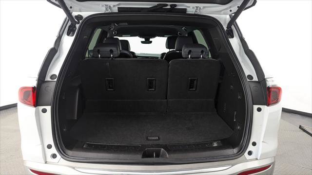 Used 2024 Buick Enclave Premium image 18