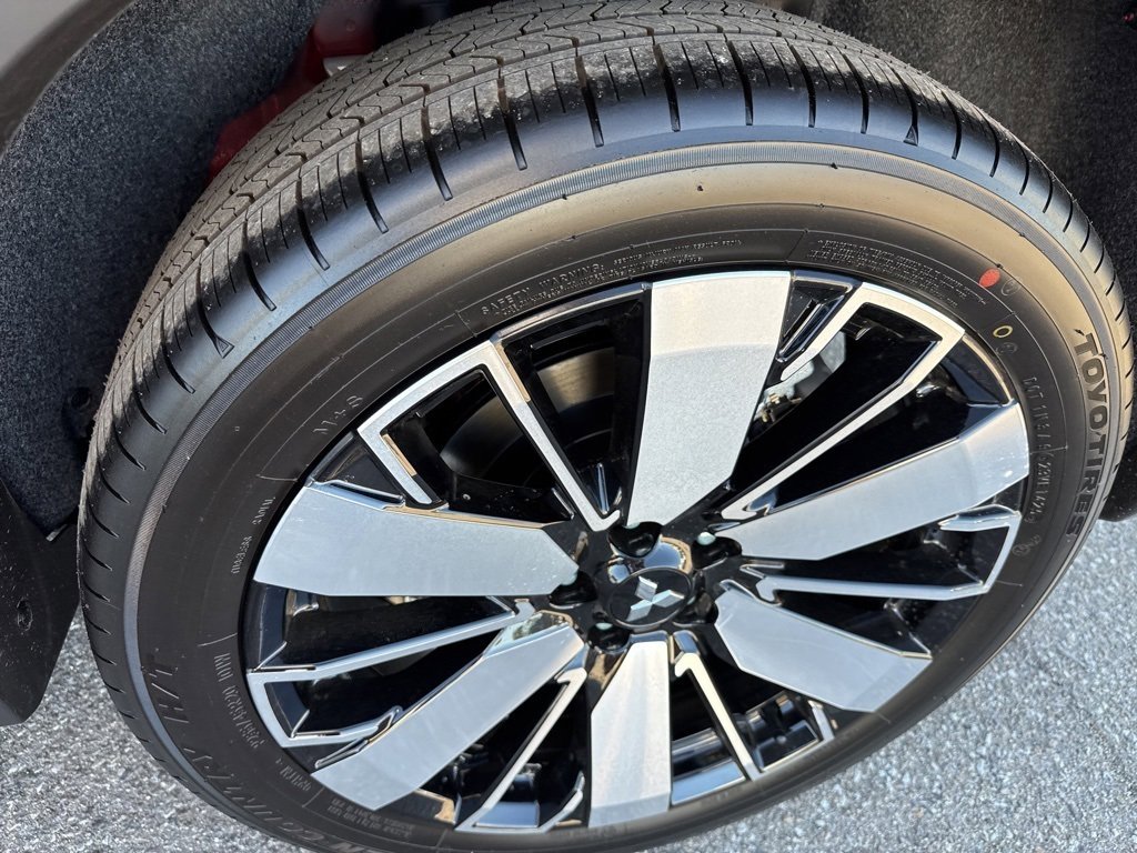 New 2025 Mitsubishi Outlander SEL image 11
