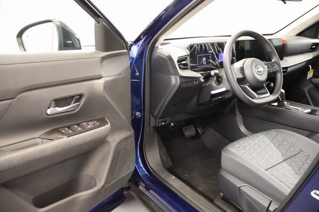 New 2026 Nissan Kicks SV w/ Cold Weather Package FWD image 8