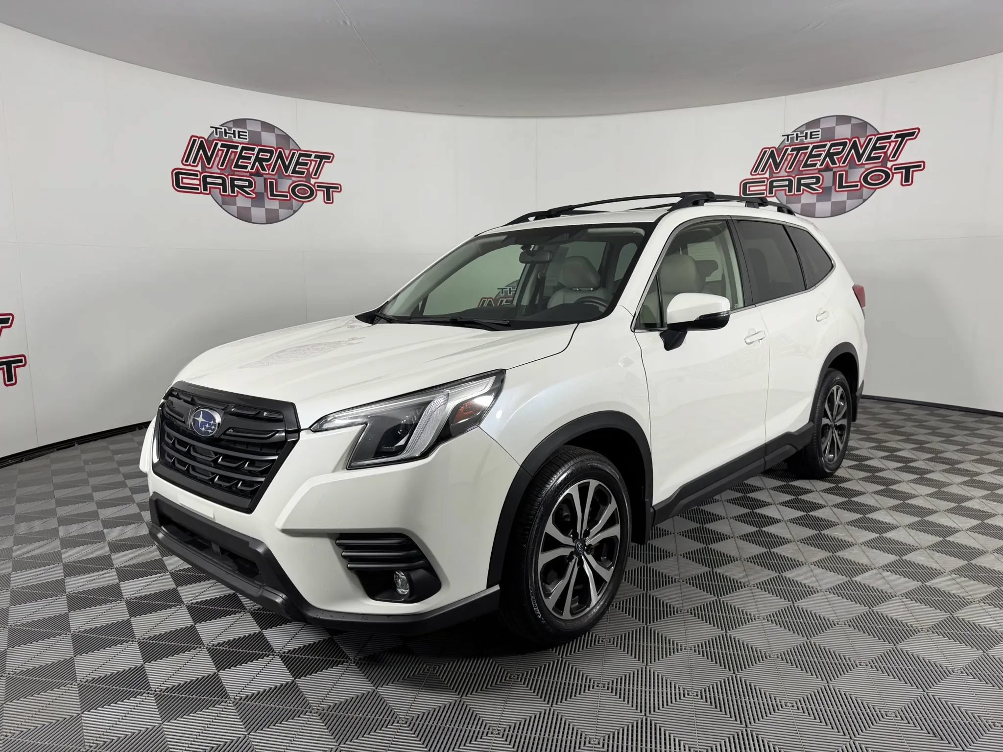 Used 2024 Subaru Forester Limited AWD/4WD image 3