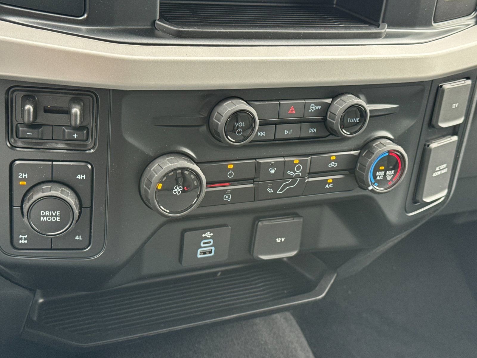 New 2026 Ford F250 XLT AWD/4WD image 20